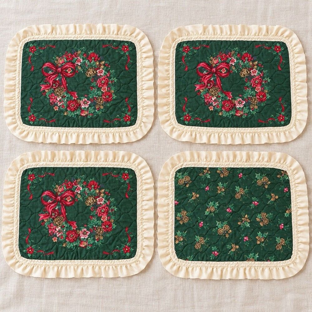 Vtg Set of 4 Reversible Christmas Quilted Placemats Pinecone Wreath Ruffle 18x15